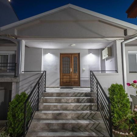 Guest House - Axios Гевгелія Екстер'єр фото